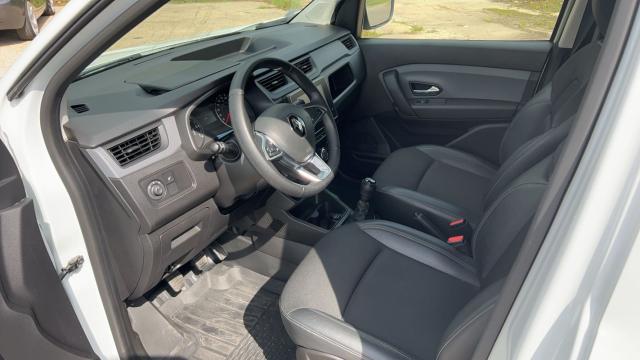 Renault Express Van image 2