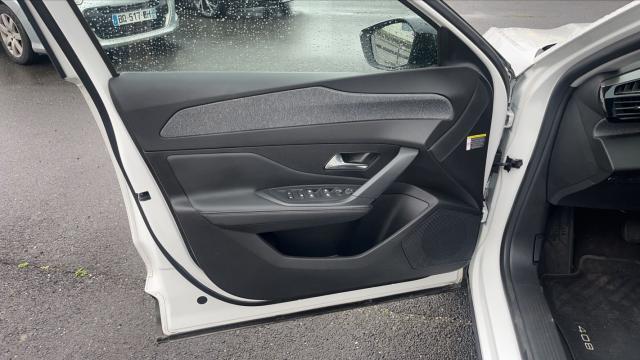 Peugeot 408 image 9