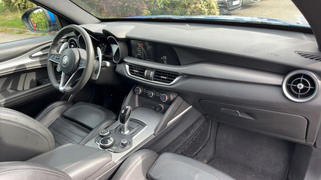 Alfa Romeo Stelvio image 2