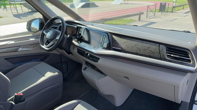 Volkswagen Multivan image 9