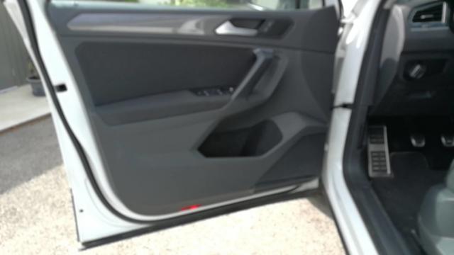 Volkswagen Tiguan image 6