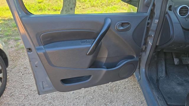 Renault Kangoo Express image 3