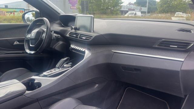 Peugeot 5008 image 4