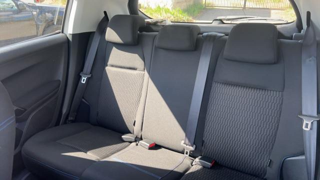 Peugeot 208 image 5