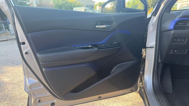 Toyota C-Hr image 1