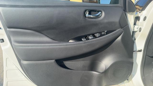 Nissan Leaf image 1