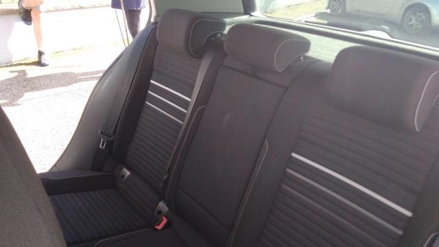 Volkswagen Golf image 4