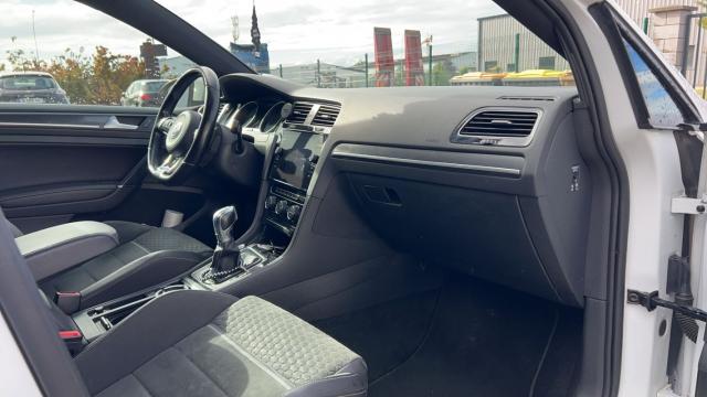 Volkswagen Golf image 9