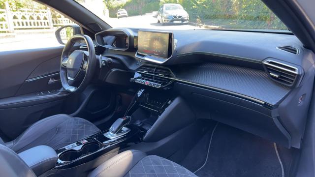Peugeot 2008 image 6