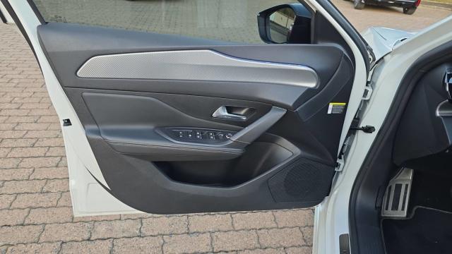 Peugeot 308 image 7