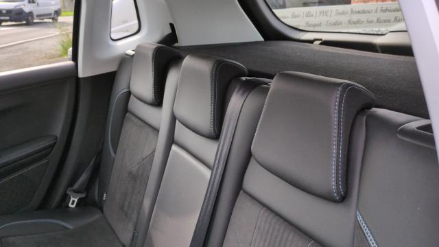Peugeot 2008 image 8