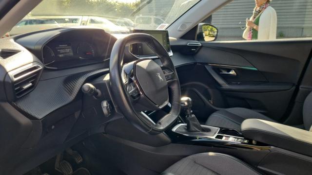 Peugeot 2008 image 9