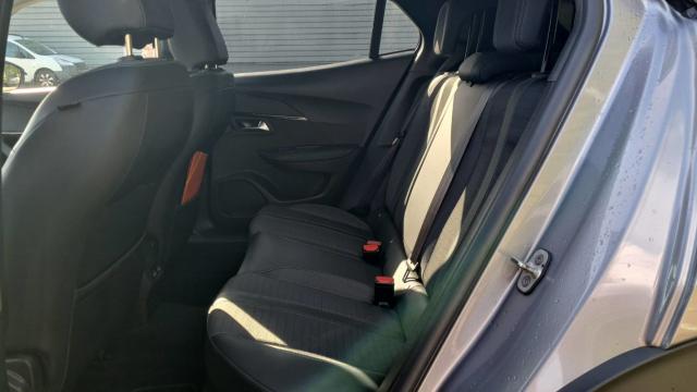 Peugeot 2008 image 7