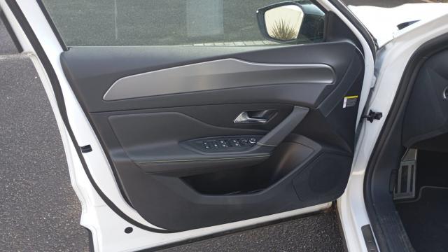 Peugeot 408 image 3