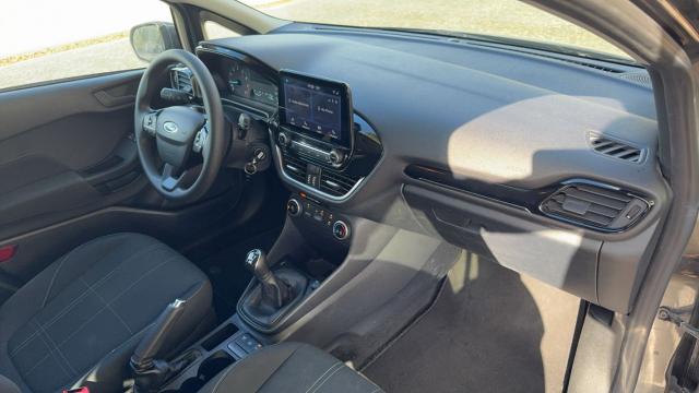 Ford Fiesta image 9