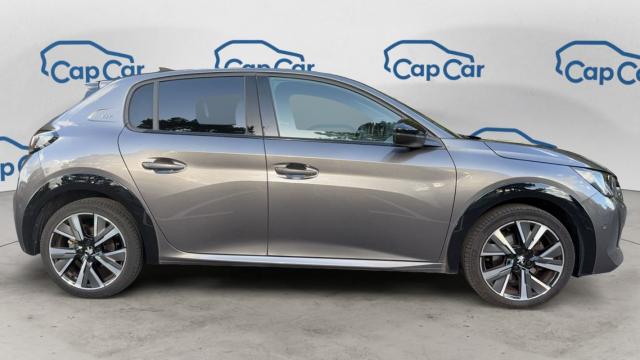 Peugeot 208 image 8