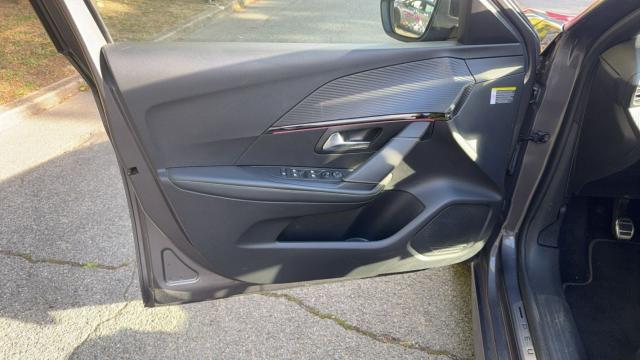Peugeot 208 image 4