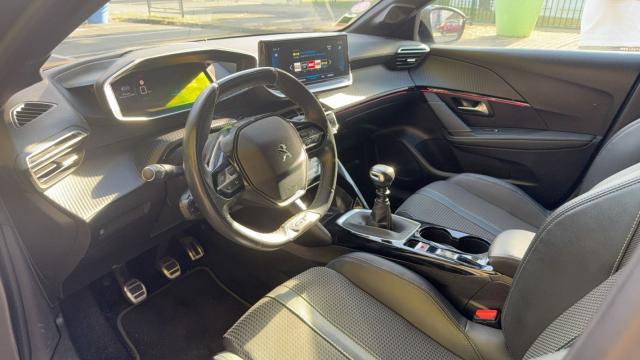 Peugeot 208 image 5
