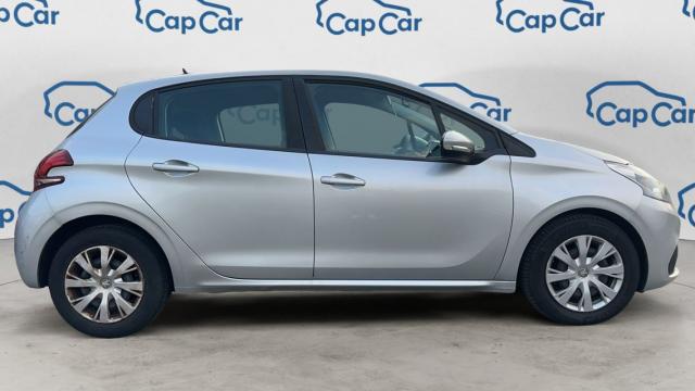 Peugeot 208 image 9