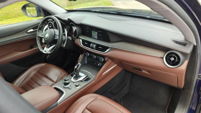 Alfa Romeo Stelvio image 1