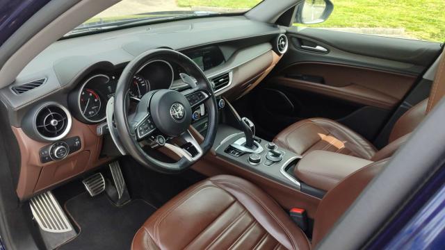Alfa Romeo Stelvio image 9