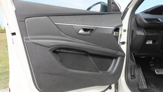 Peugeot 3008 image 8