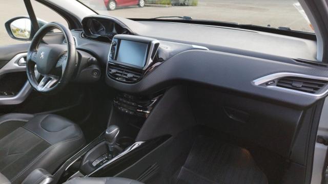 Peugeot 2008 image 2