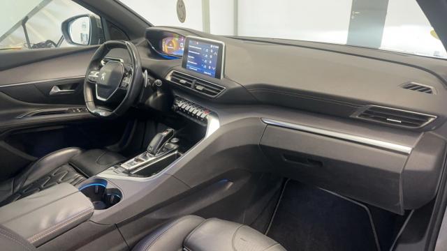 Peugeot 3008 image 1