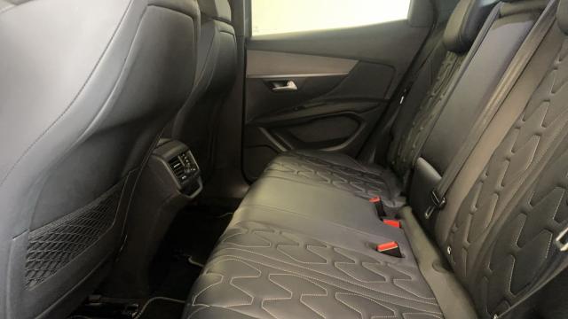 Peugeot 3008 image 3