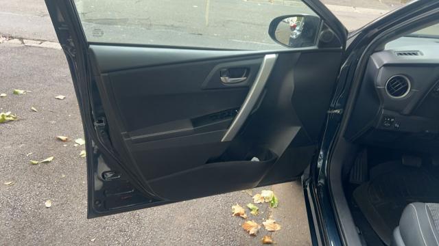 Toyota Auris image 4