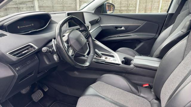 Peugeot 3008 image 8