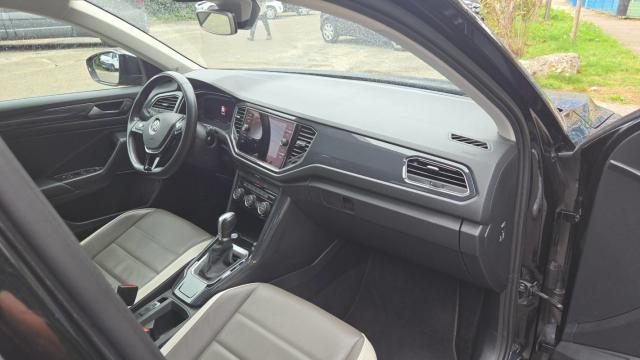 Volkswagen T-Roc image 8