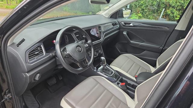 Volkswagen T-Roc image 3