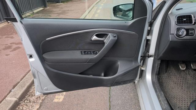 Volkswagen Polo image 8