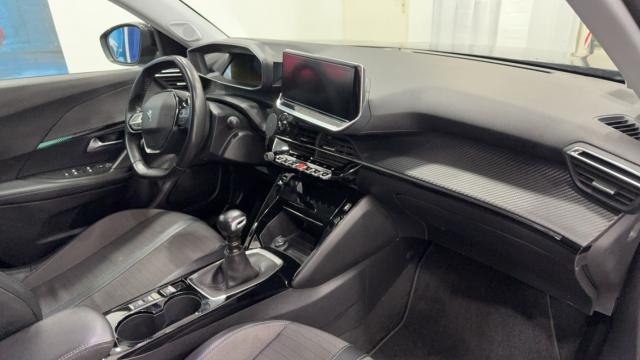 Peugeot 2008 image 1