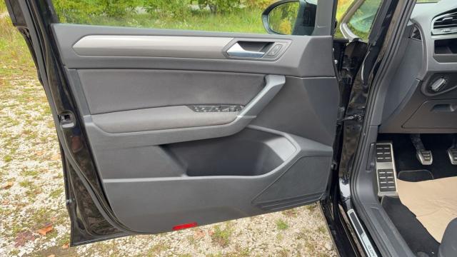 Volkswagen Touran image 2