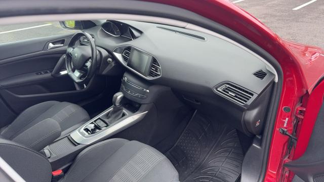 Peugeot 308 image 6