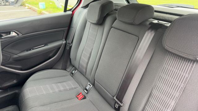 Peugeot 308 image 3