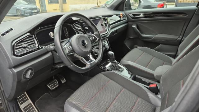 Volkswagen T-Roc image 9