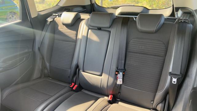 Ford Kuga image 9