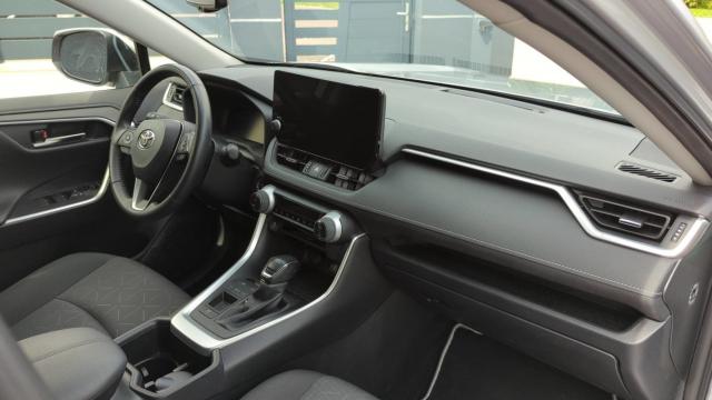 Toyota Rav4 image 8