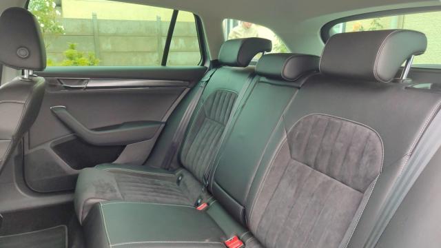 Skoda Superb Combi image 1