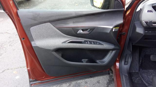 Peugeot 5008 image 7