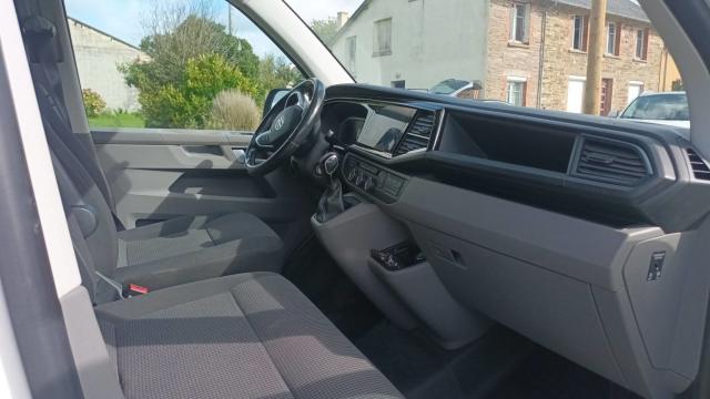 Volkswagen Transporter image 9
