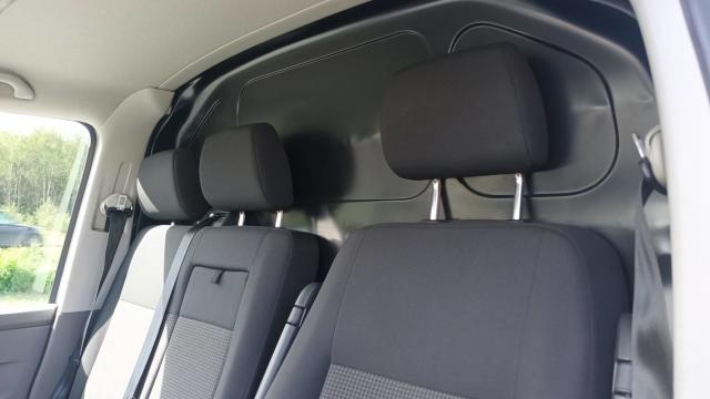 Volkswagen Transporter image 4