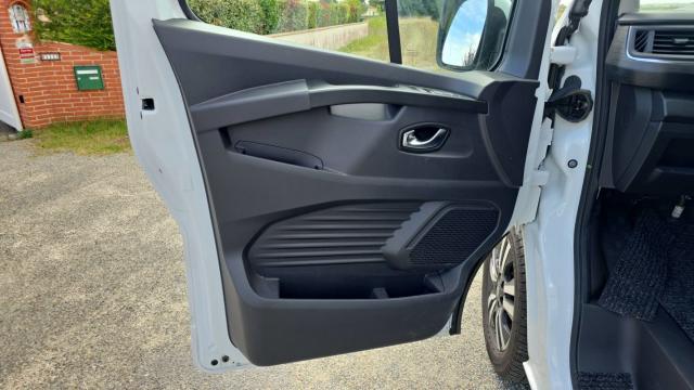 Renault Trafic image 7