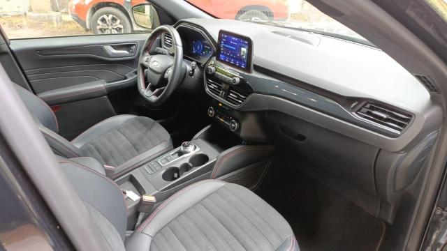 Ford Kuga image 1