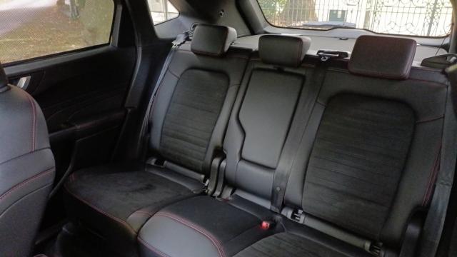 Ford Kuga image 5