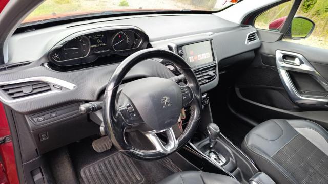 Peugeot 2008 image 9