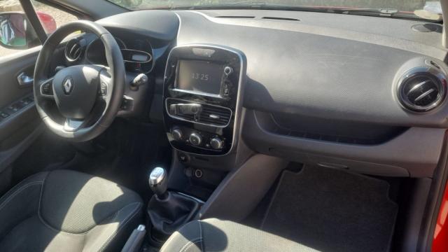 Renault Clio Estate image 9